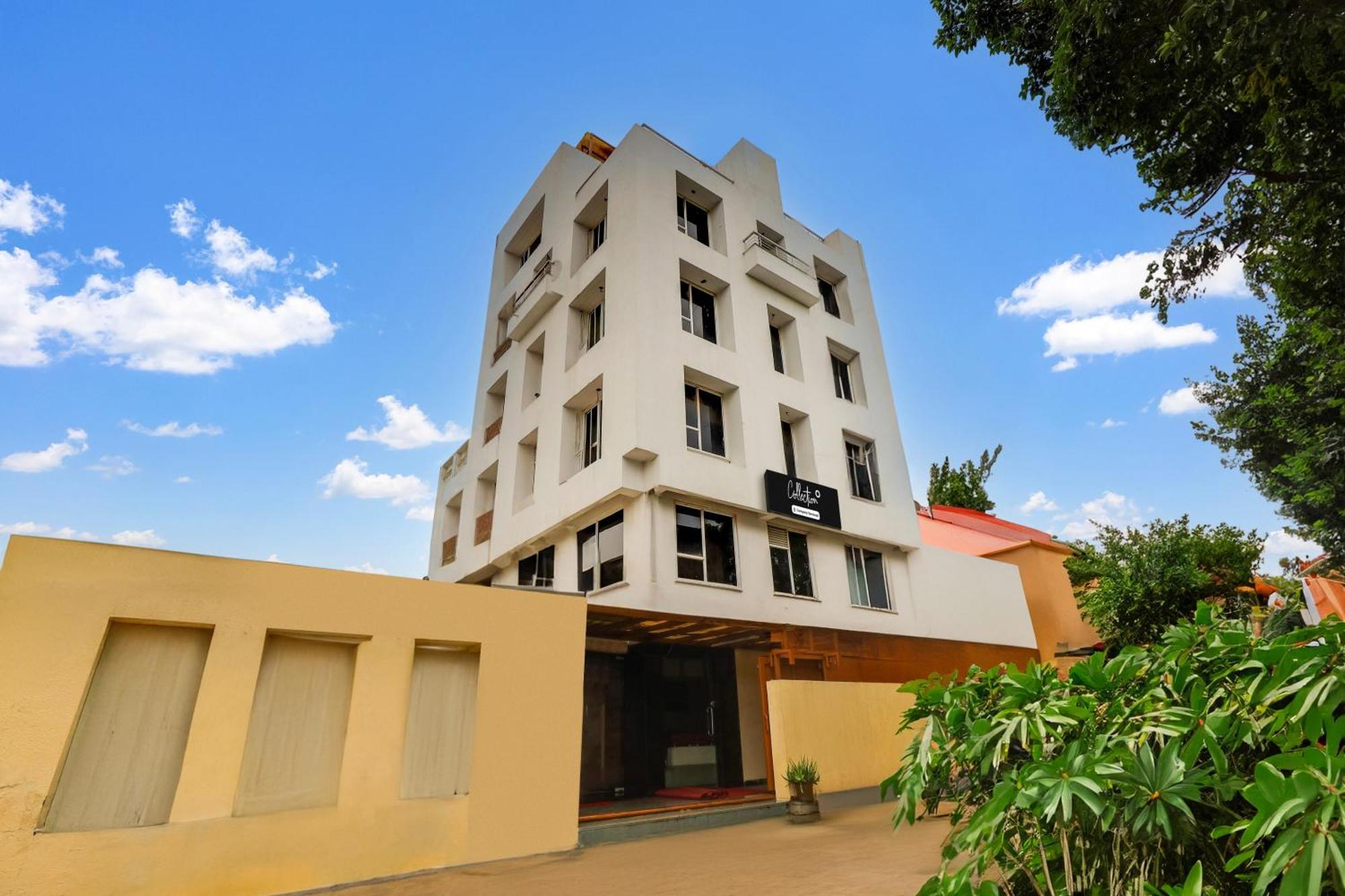 Super Collection O Ashram Road Near Sardar Bridge Formerly Hotel Apple Inn Ahmedabad Exteriör bild